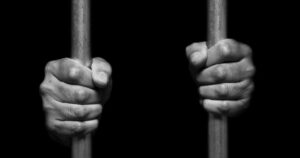 Start v2 3 czy za długi można iść do więzienia